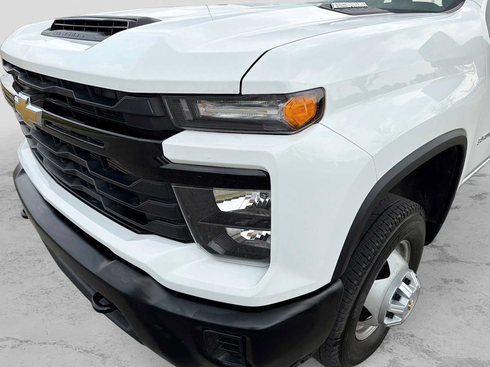 Used 2024 Chevrolet Silverado 3500 W/T AWD/4WD image 10