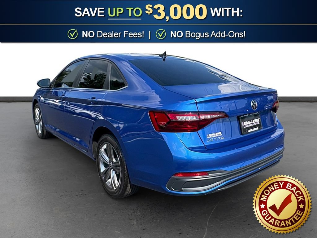 Used 2024 Volkswagen Jetta SE FWD image 4