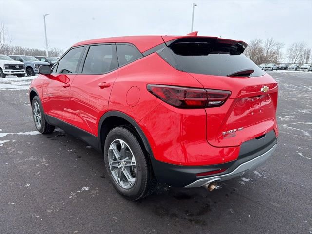 Used 2023 Chevrolet Blazer LT image 2