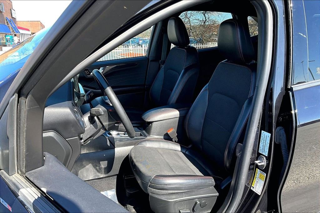 Certified 2023 Ford Escape ST-Line w/ Tech Pack #1 image 23