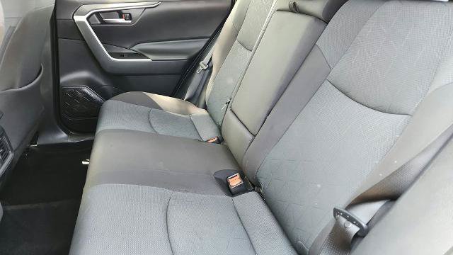 Used 2025 Toyota RAV4 XLE AWD/4WD image 28