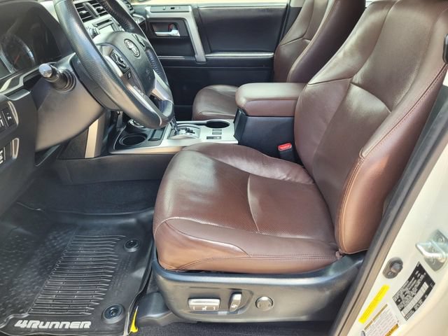 Used 2019 Toyota 4Runner Limited AWD/4WD image 23