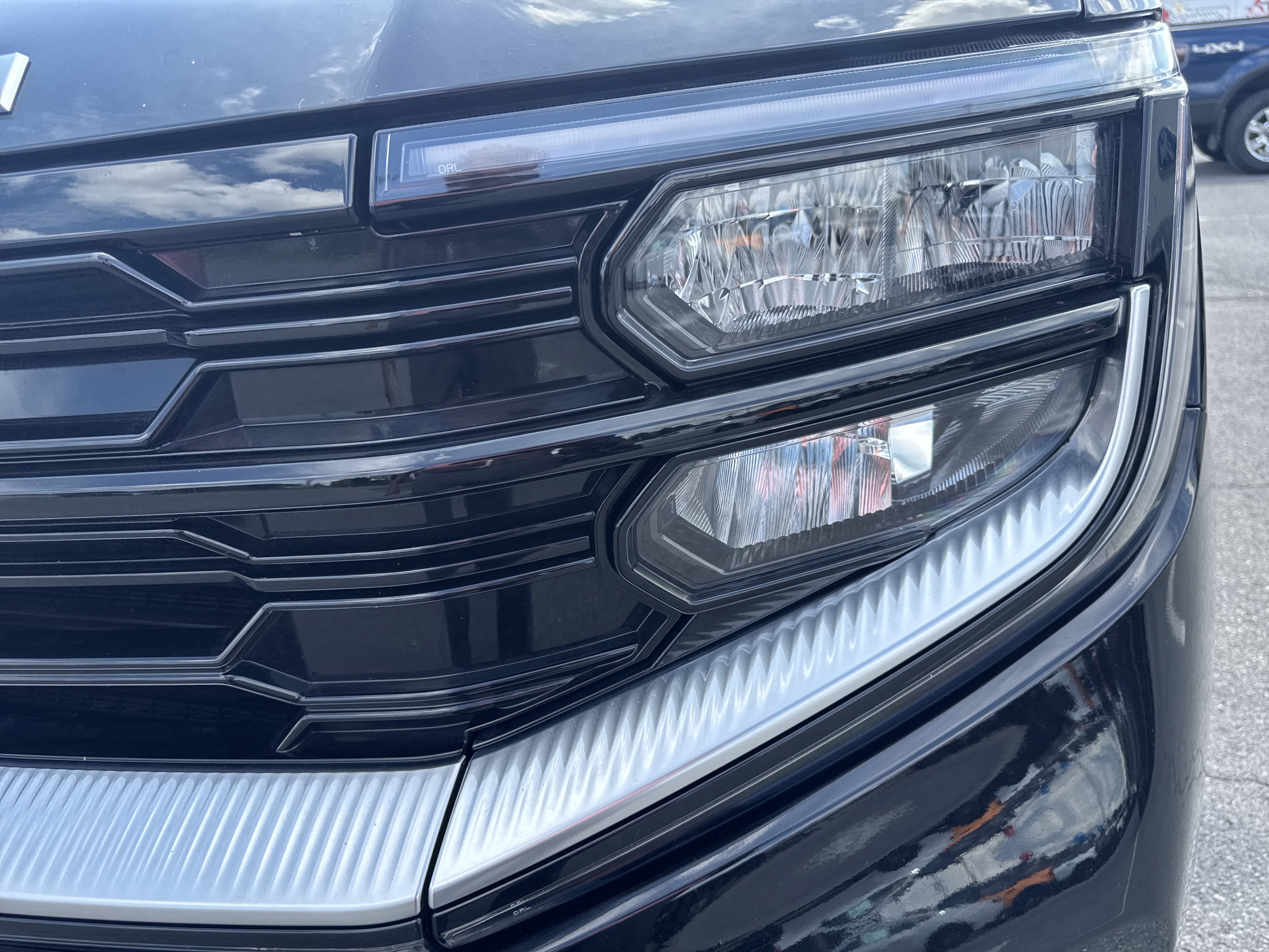Certified 2025 Ford Expedition Max Platinum w/ Driver's Package AWD/4WD image 20
