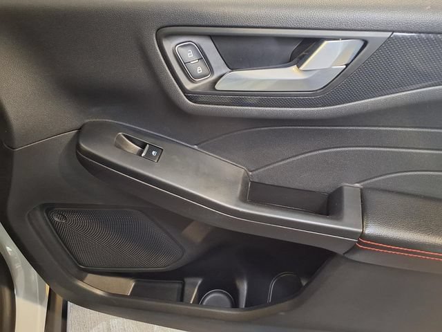 Certified 2025 Ford Escape ST-Line FWD image 30