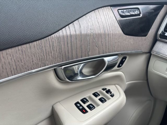 Used 2023 Volvo XC90 T8 Plus w/ Protection Package Premier image 26