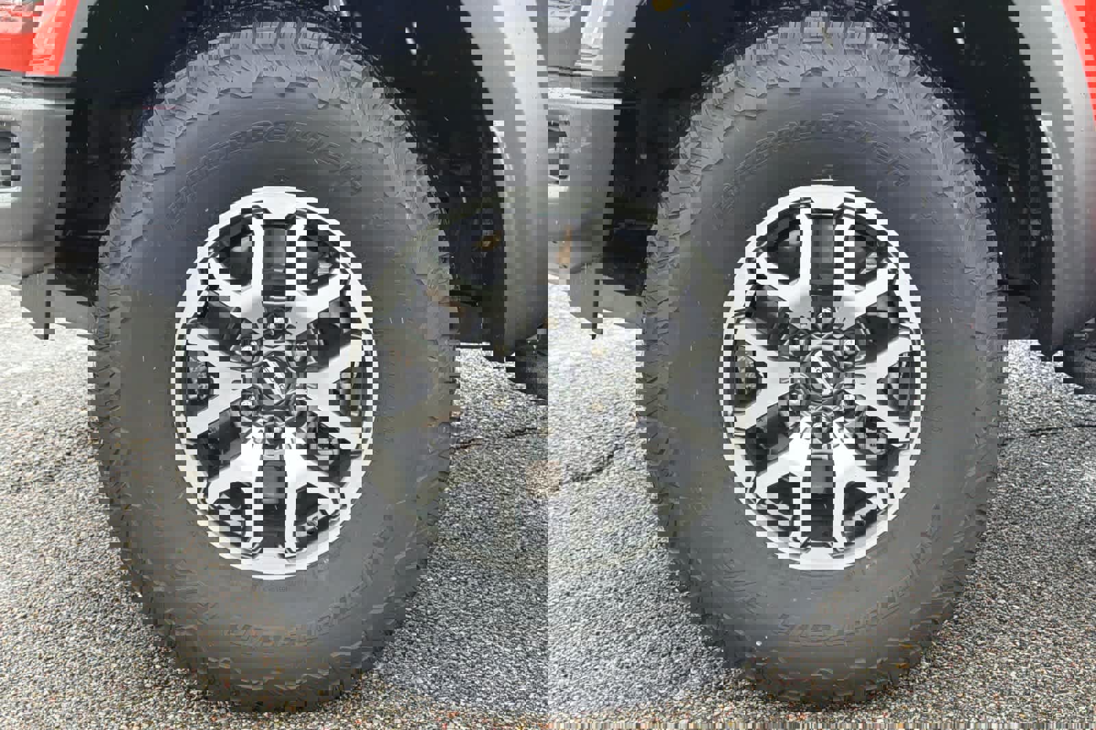 Certified 2022 Ford F150 Raptor w/ Equipment Group 801A High image 25