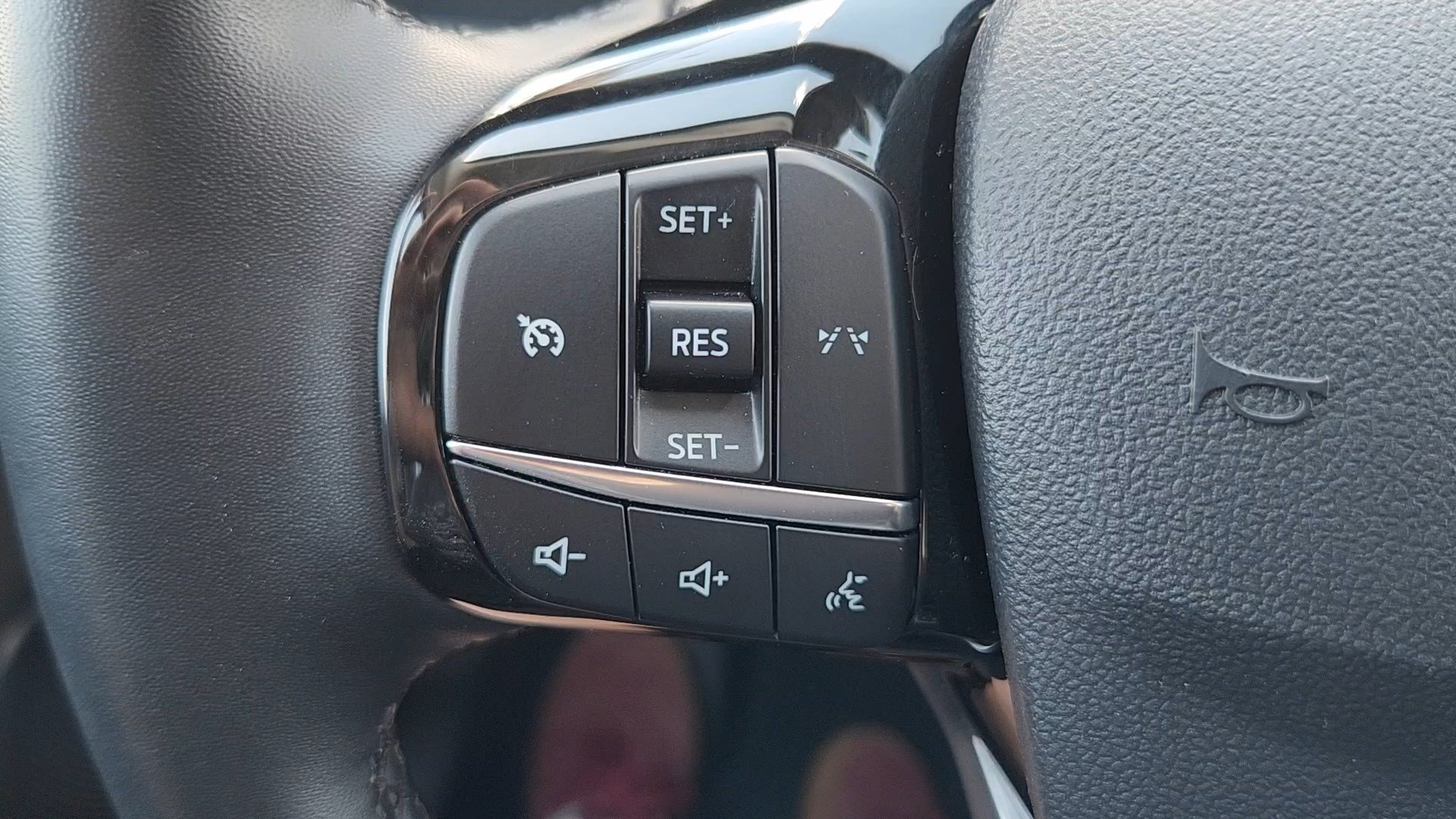 Certified 2024 Ford Escape Active AWD/4WD image 12