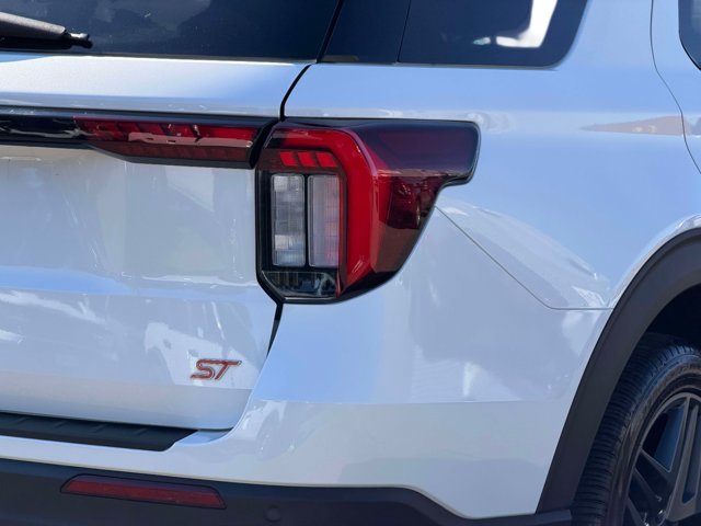 Certified 2025 Ford Explorer ST AWD/4WD image 12