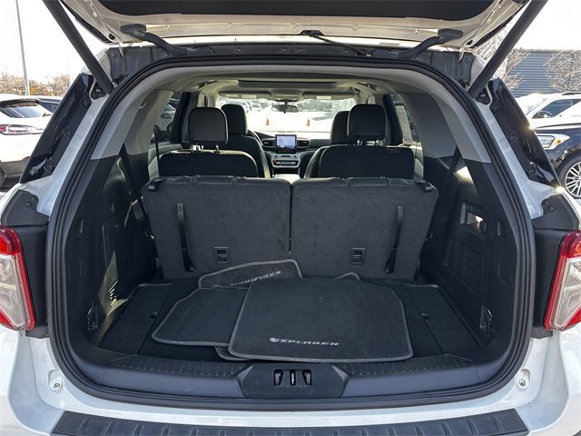 Certified 2022 Ford Explorer XLT w/ Equipment Group 202A image 45