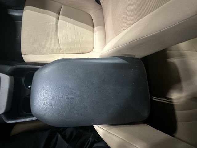 Used 2019 Toyota RAV4 LE w/ Carpet Mat Package FWD image 28