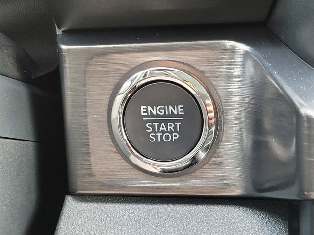 Certified 2025 Ford F350 Lariat w/ Lariat Ultimate Package AWD/4WD image 25
