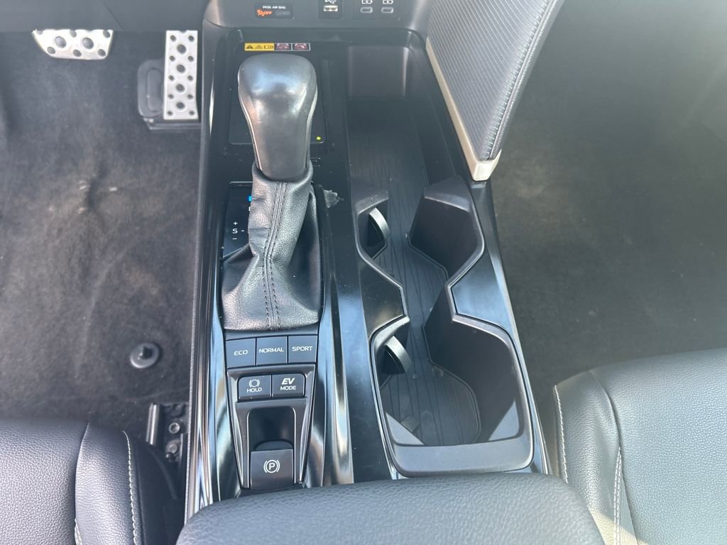 Used 2025 Toyota Camry SE image 12