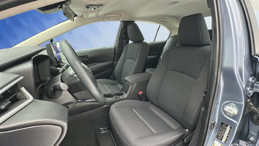 Used 2025 Toyota Corolla LE FWD image 14