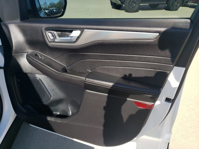 Certified 2021 Ford Escape Titanium w/ Class II Trailer Tow Package image 31