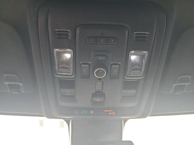 Used 2024 GMC Yukon AT4 w/ AT4 Premium Plus Package AWD/4WD image 34