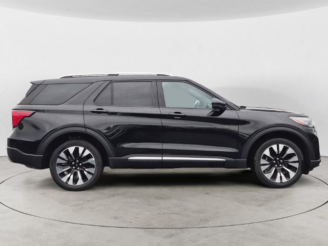 Certified 2025 Ford Explorer Platinum w/ LUX Leather Package AWD/4WD image 4