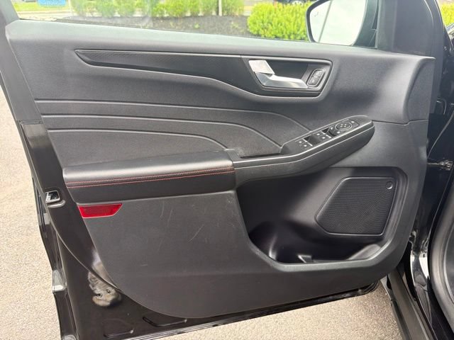 Certified 2022 Ford Escape SEL w/ SEL Stealth AWD Package image 21