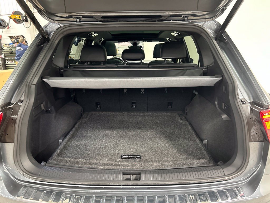 Used 2022 Volkswagen Tiguan SE R-Line AWD/4WD image 29