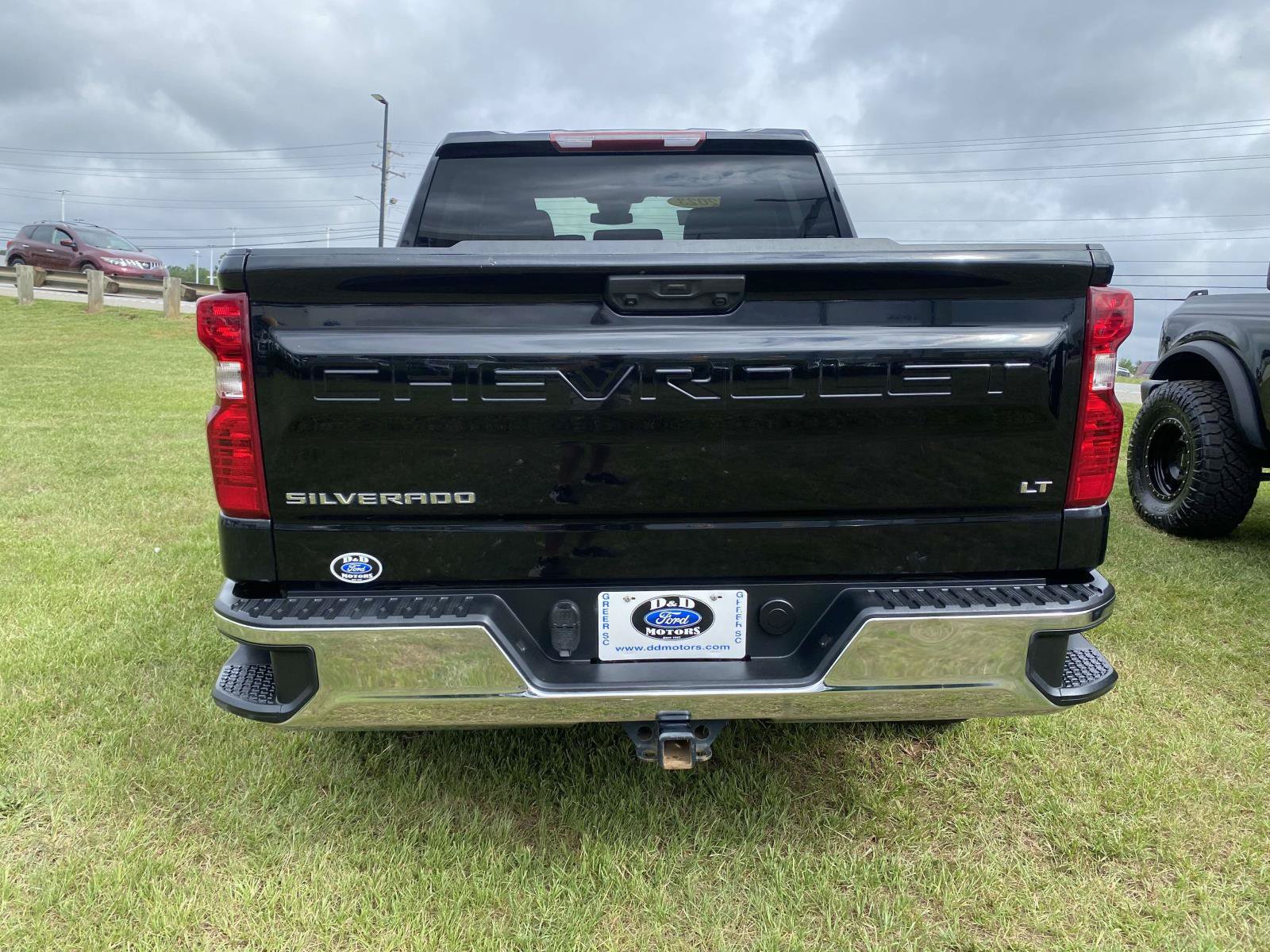 Used 2023 Chevrolet Silverado 1500 LT w/ Protection Package AWD/4WD image 6