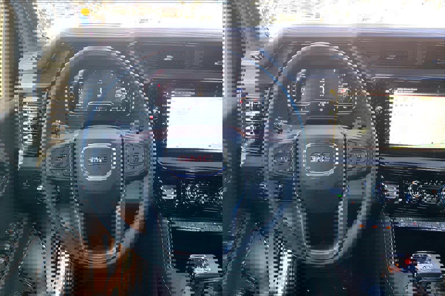 Used 2025 GMC Sierra 1500 AT4X image 5