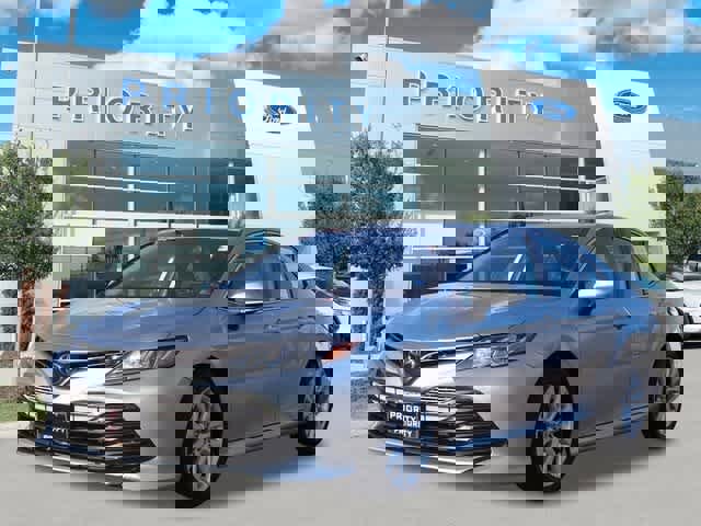 Used 2020 Toyota Camry LE w/ Convenience Package image 1