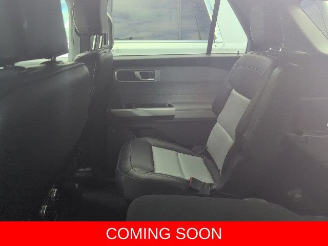 Certified 2024 Ford Explorer XLT w/ Equipment Group 202A AWD/4WD image 5