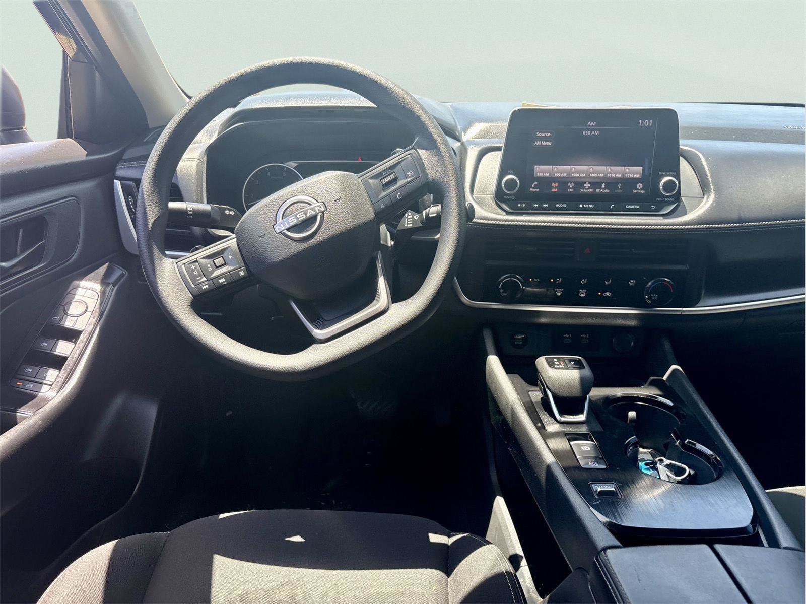 Used 2025 Nissan Rogue S FWD image 10