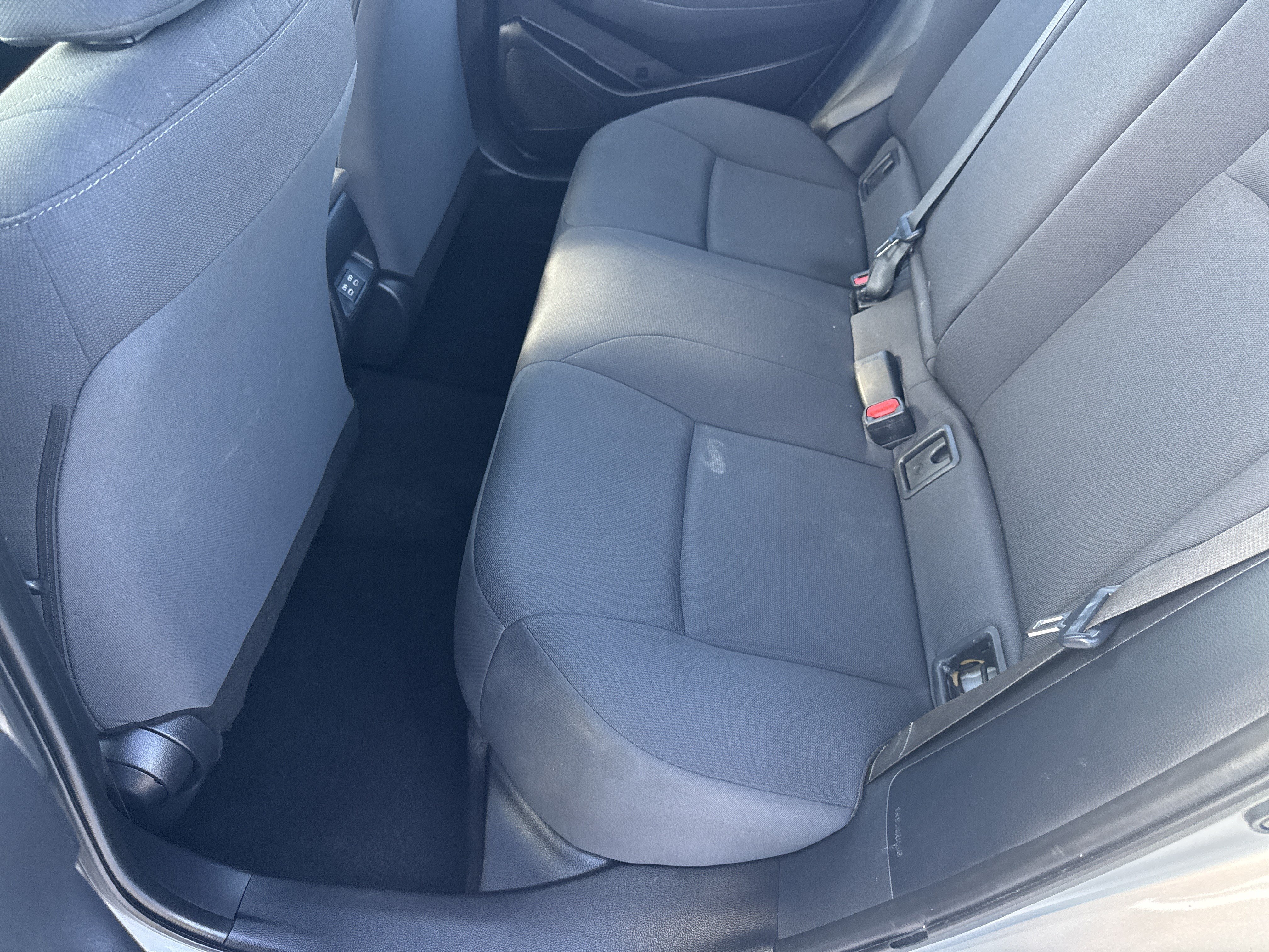 Used 2023 Toyota Corolla LE FWD image 20