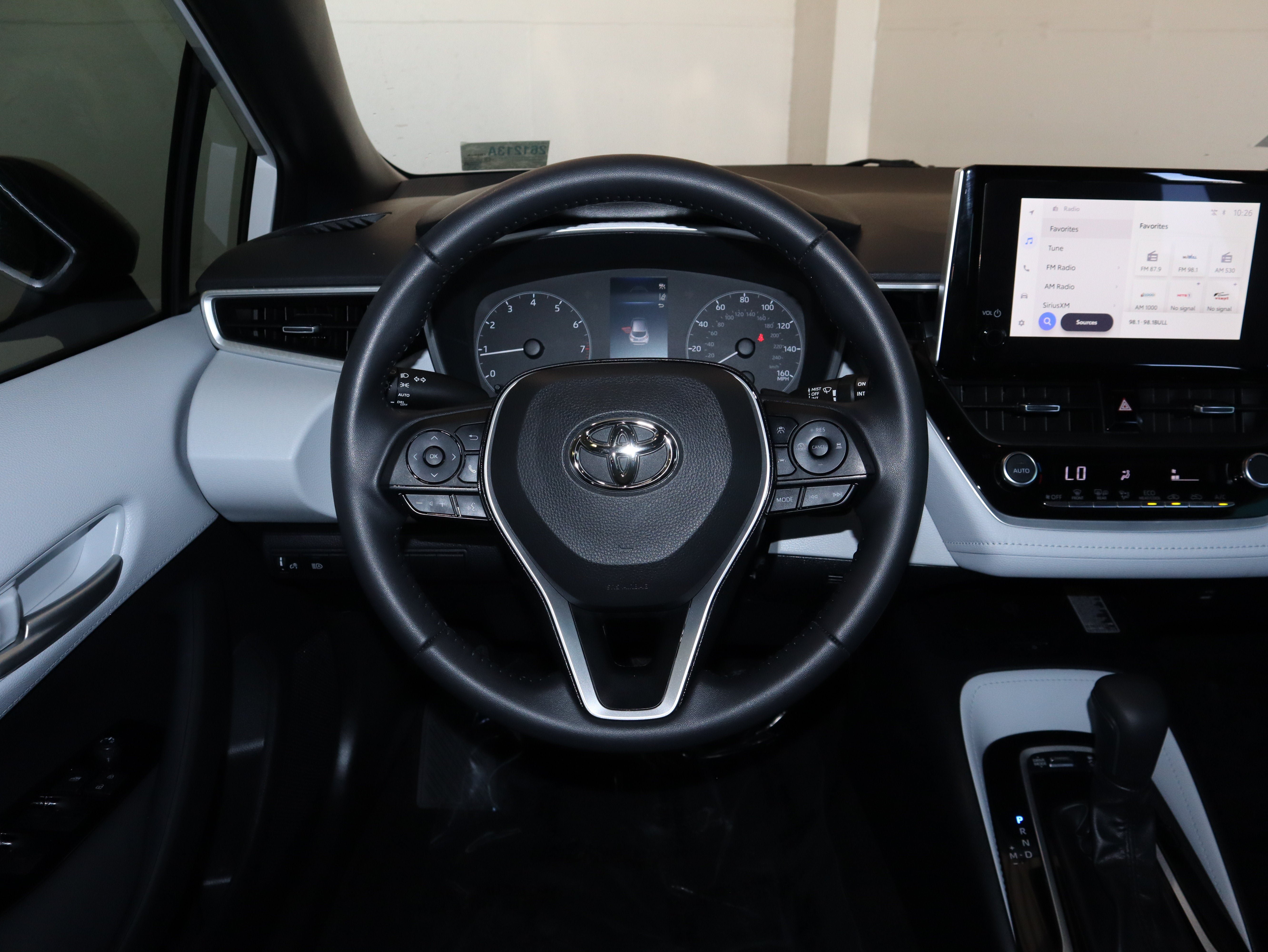 Used 2025 Toyota Corolla SE w/ SE Package FWD image 24