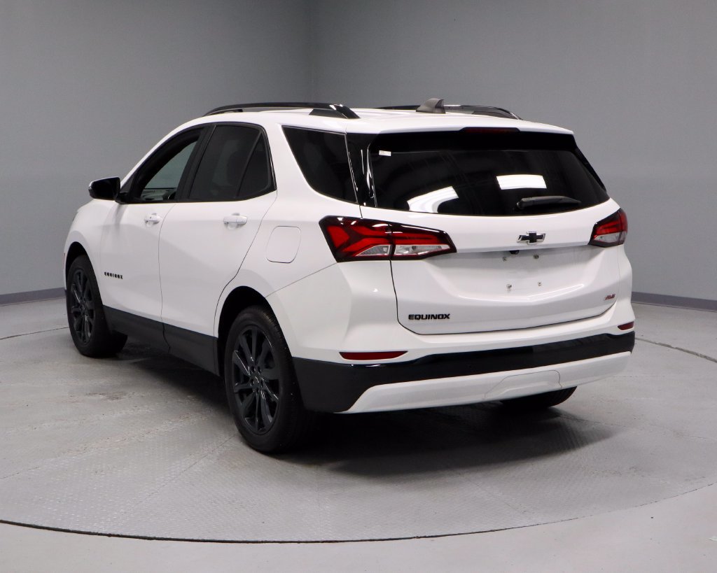Used 2024 Chevrolet Equinox RS w/ RS Leather Package FWD image 8