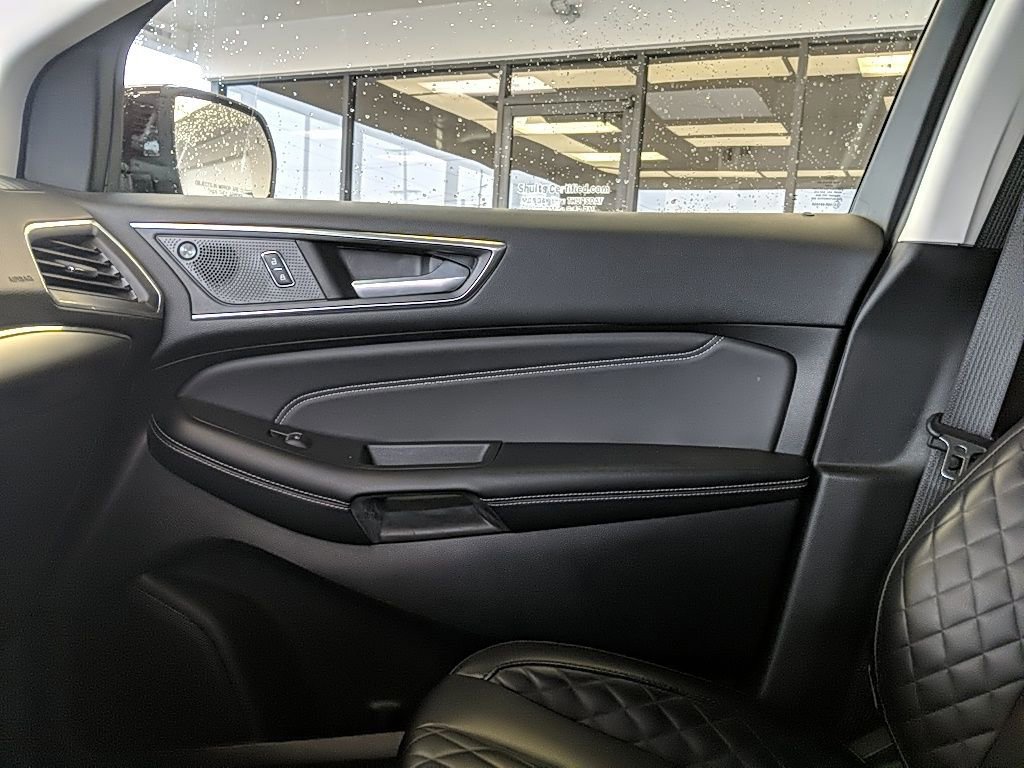 Certified 2024 Ford Edge Titanium w/ Class II Trailer Tow Package image 24