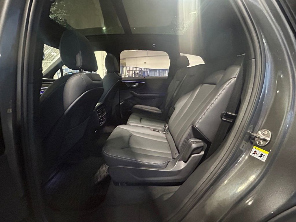 Used 2025 Audi Q7 2.0T Premium Plus w/ Premium Plus Package image 32