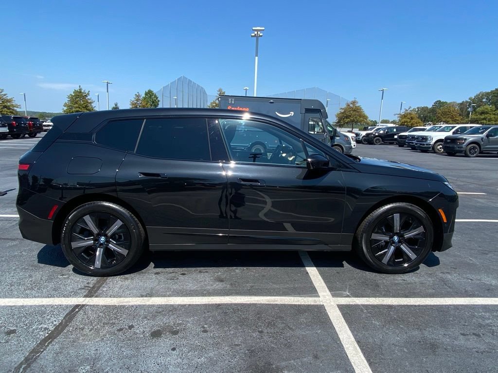 Used 2023 BMW iX xDrive50 w/ Premium Package AWD/4WD image 8