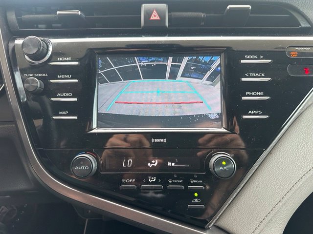 Used 2020 Toyota Camry SE FWD image 18