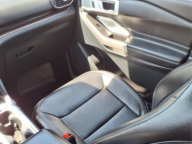 Certified 2023 Ford Explorer Limited w/ Limited Technology Package AWD/4WD image 13