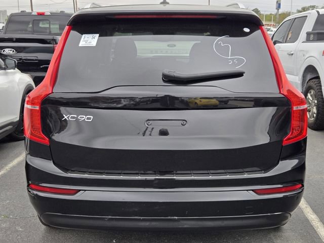 Used 2022 Volvo XC90 T5 Momentum image 3