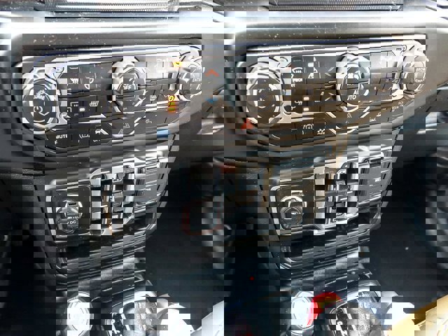 Used 2021 Jeep Wrangler Unlimited Sahara w/ Cold Weather Group image 23