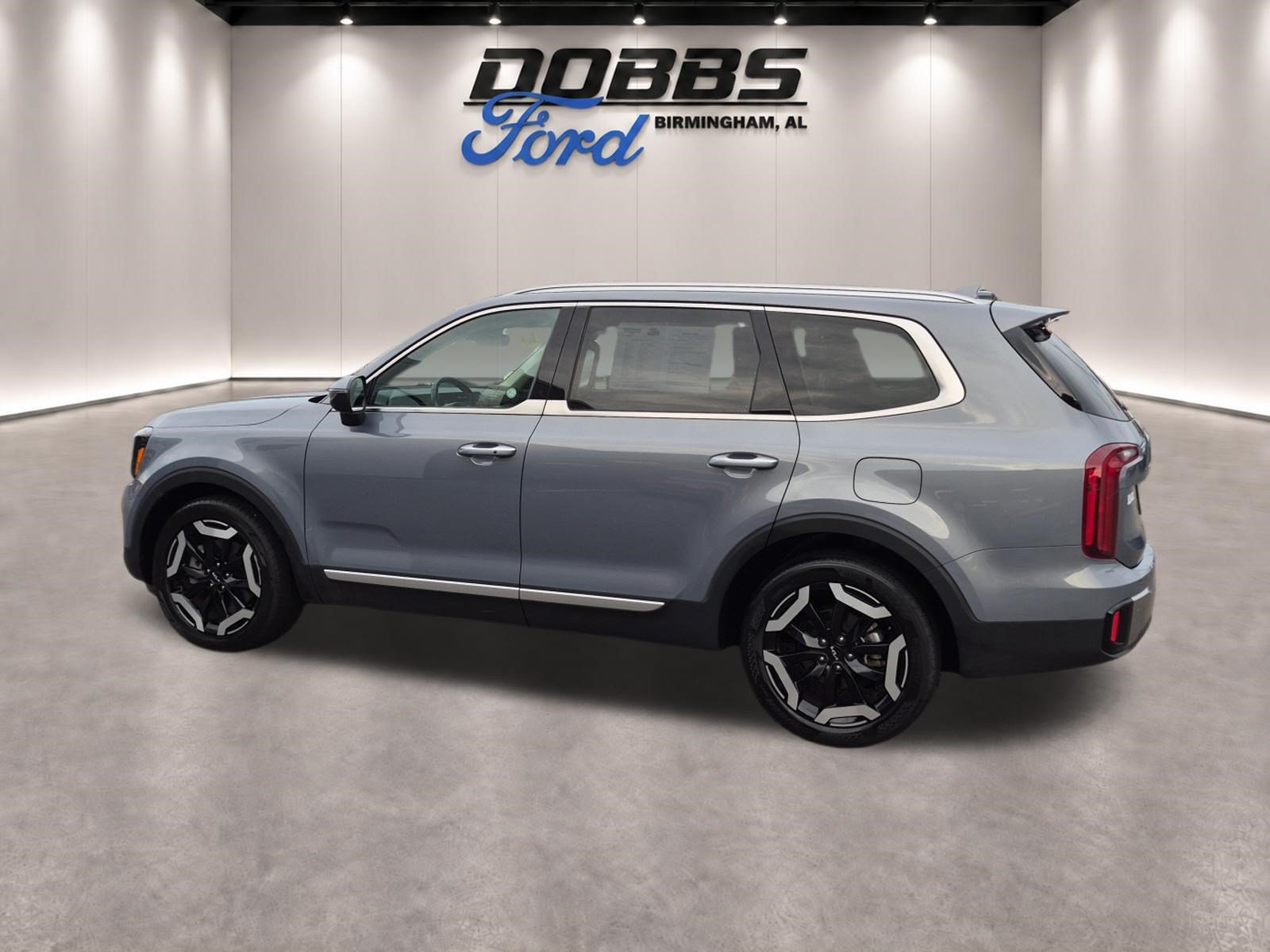 Used 2025 Kia Telluride S FWD image 5