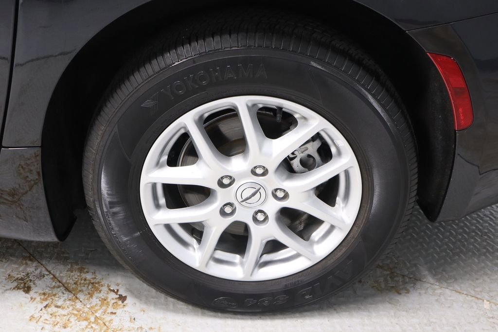 Used 2023 Chrysler Voyager LX FWD image 19
