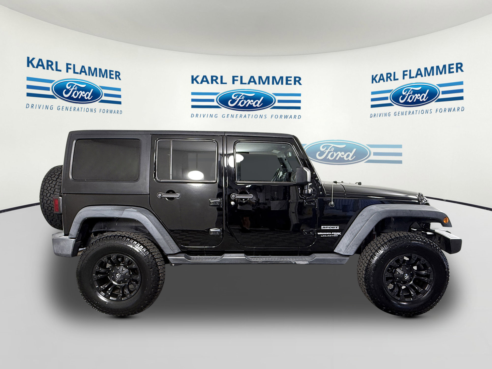 Used 2018 Jeep Wrangler Unlimited Sport S image 2