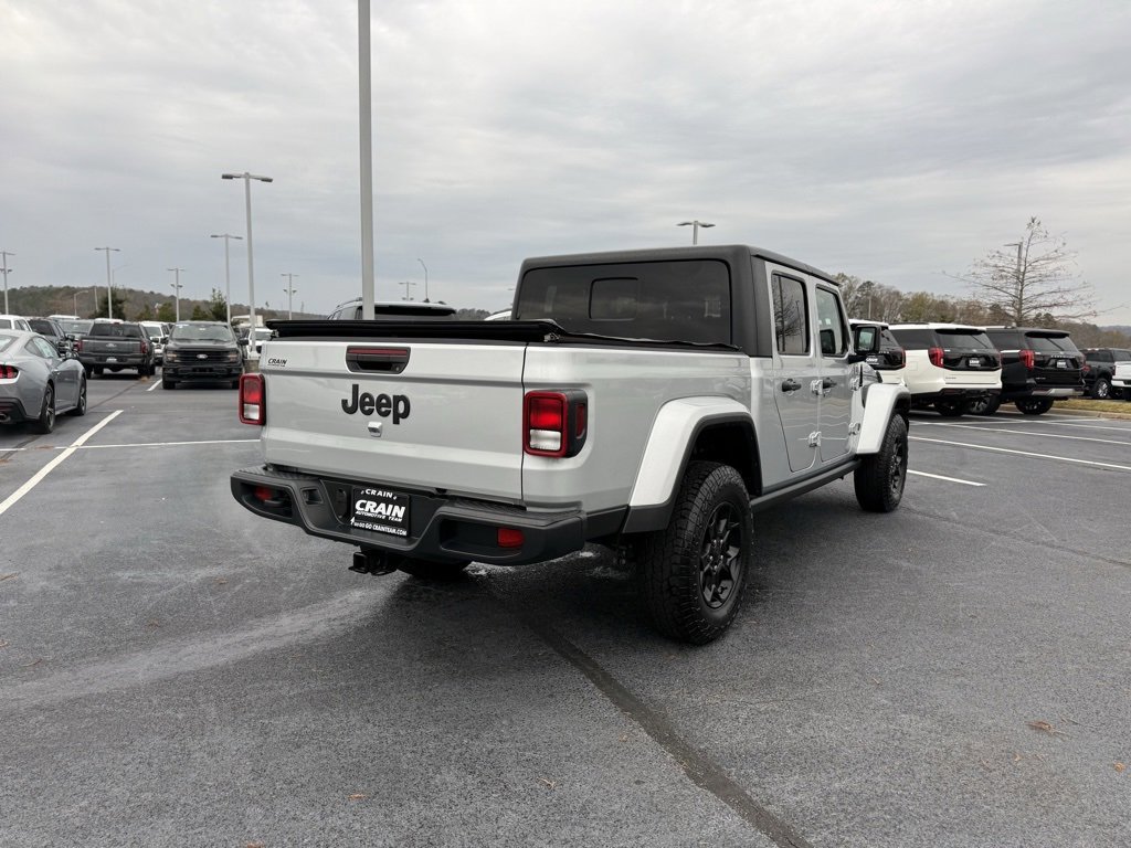 Used 2023 Jeep Gladiator Willys image 5