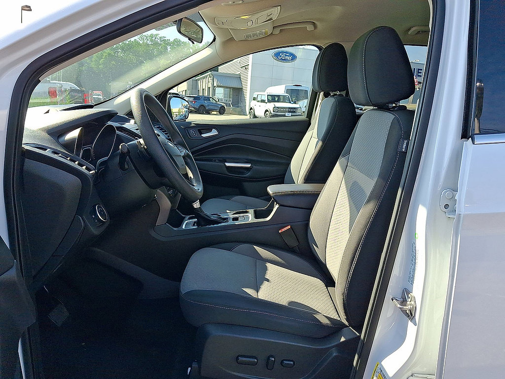 Certified 2017 Ford Escape SE w/ SE Cold Weather Package AWD/4WD image 17