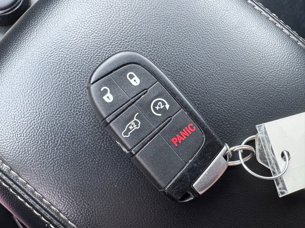 Used 2017 Jeep Grand Cherokee Limited AWD/4WD image 17