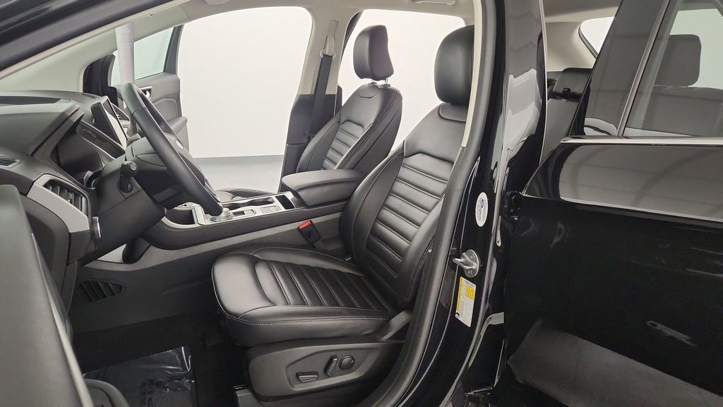 Certified 2024 Ford Edge SEL w/ Convenience Package AWD/4WD image 14