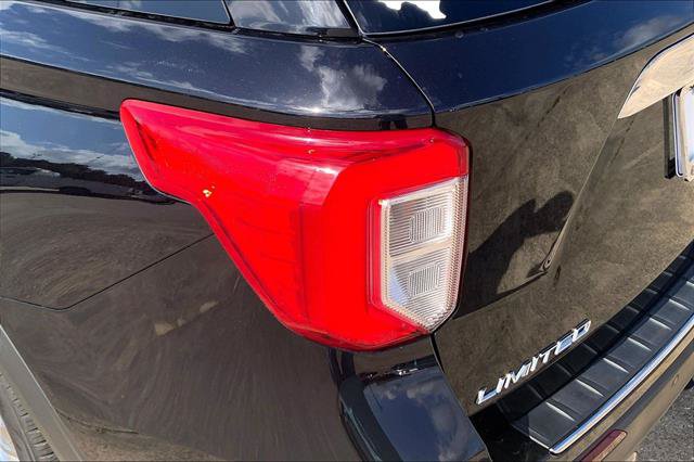 Certified 2023 Ford Explorer Limited w/ Limited Technology Package RWD image 30