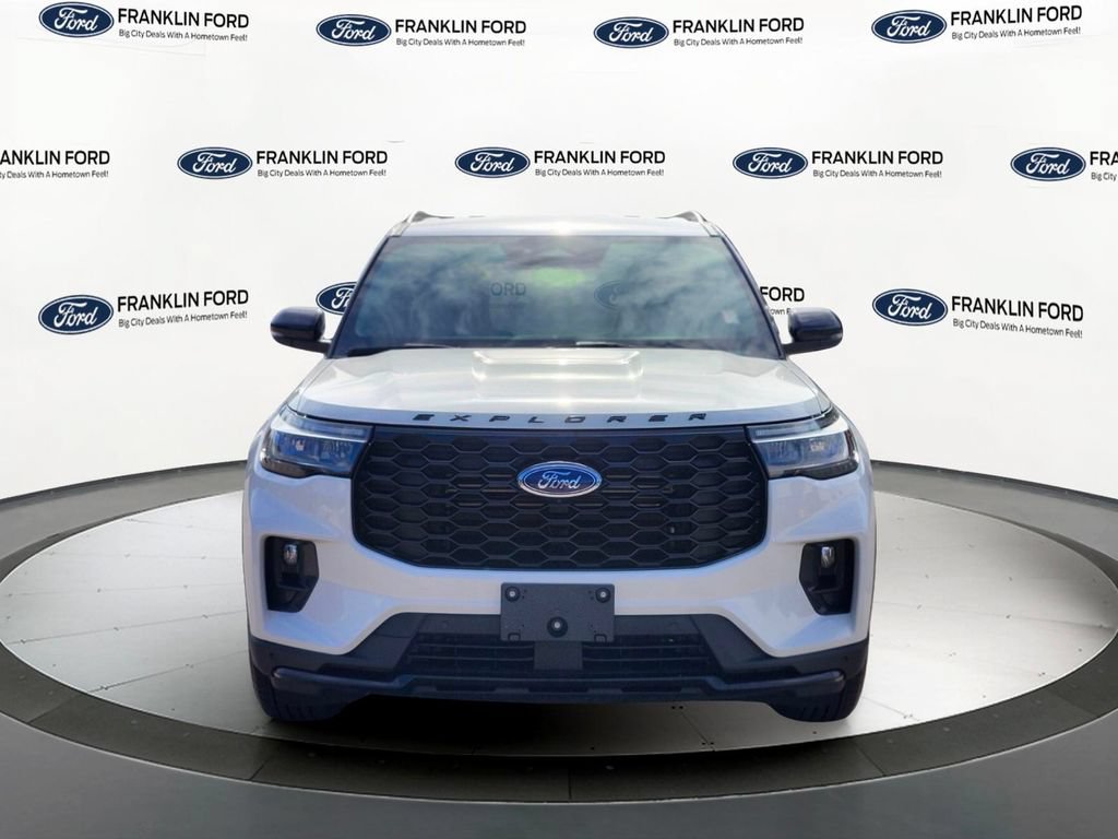 Certified 2025 Ford Explorer ST-Line AWD/4WD image 8