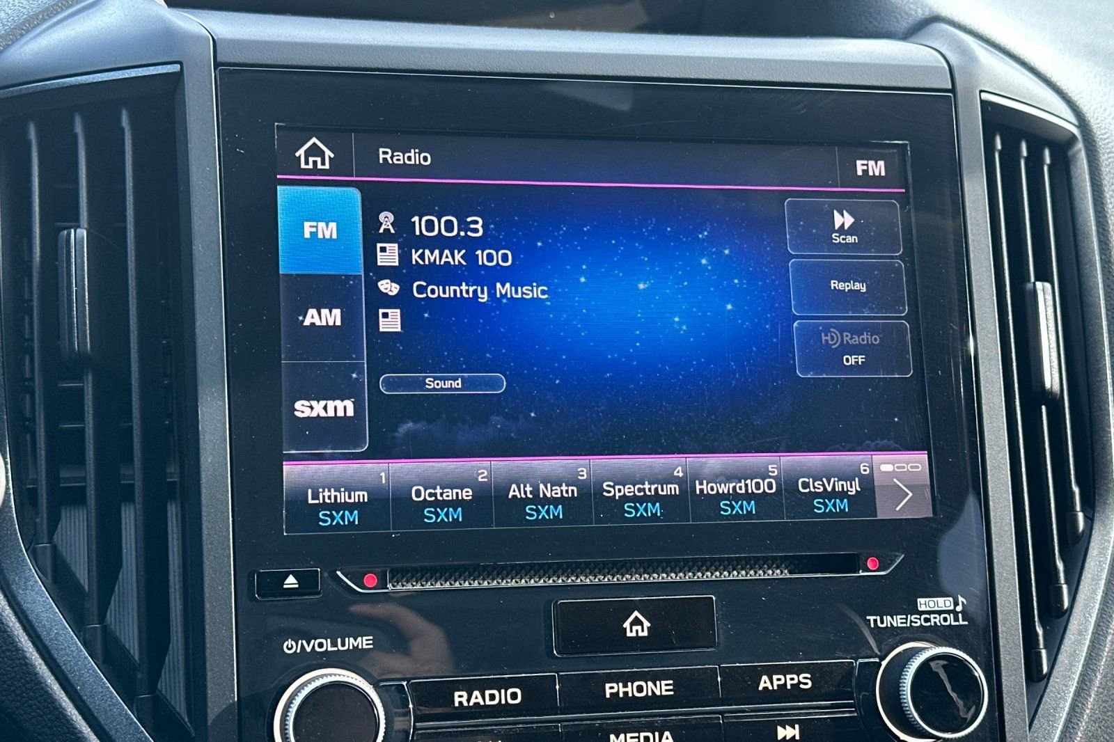 Used 2022 Subaru Crosstrek 2.5i Sport w/ Moonroof Package image 19