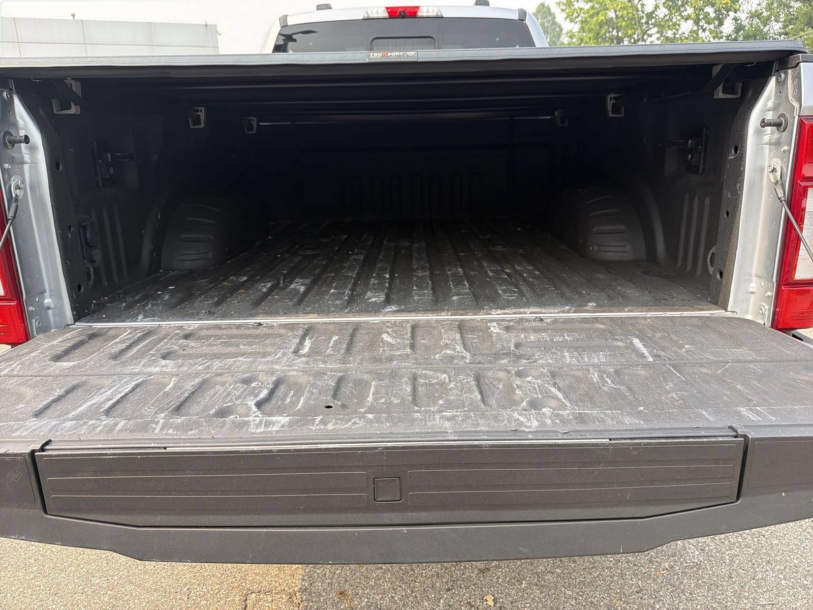 Certified 2022 Ford F250 Lariat w/ Tremor Off-Road Package AWD/4WD image 43