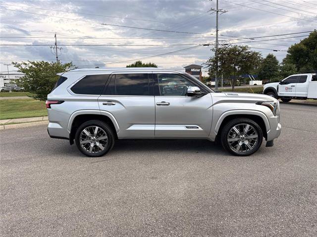 Used 2023 Toyota Sequoia Capstone AWD/4WD image 3
