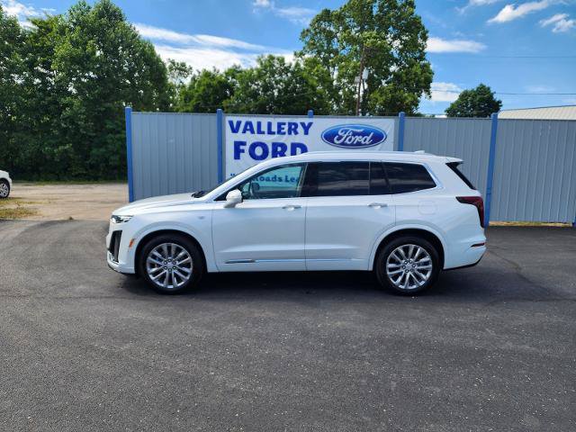 Used 2023 Cadillac XT6 Premium Luxury w/ Technology Package AWD/4WD image 2